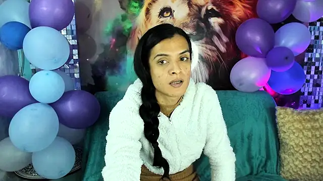 Snapshot of ZAMMIRA chatting on February 2026 05:51:02 AM ZAMMIRA online show from February 2026 05:51:02 AM