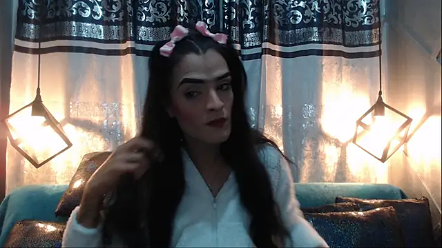 Snapshot of ZAMMIRA chatting on October 2025 05:20:01 AM ZAMMIRA online show from October 2025 05:20:01 AM