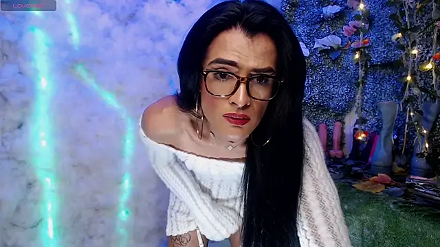 Snapshot of ZAMMIRA chatting on April 2026 09:39:33 PM ZAMMIRA online show from April 2026 09:39:33 PM