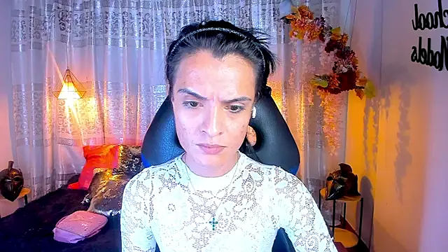 Snapshot of ZAMMIRA chatting on November 2025 04:38:02 AM ZAMMIRA online show from November 2025 04:38:02 AM