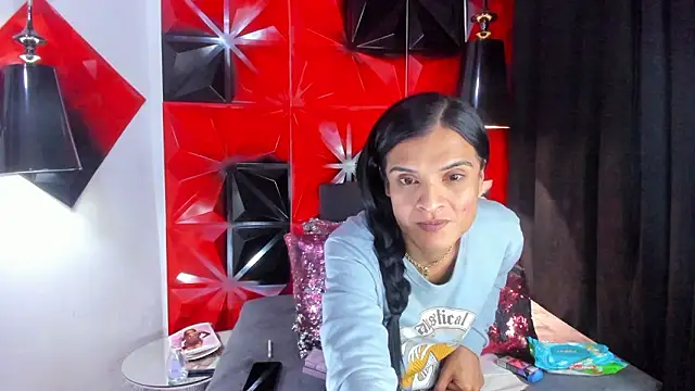 Snapshot of ZAMMIRA chatting on February 2026 05:40:01 AM ZAMMIRA online show from February 2026 05:40:01 AM