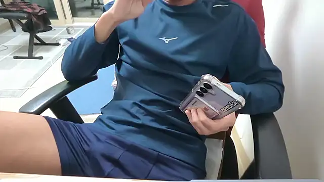 mileshake online show from October 2025 12:15:02 PM