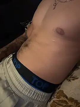 Snapshot of Gmktulon chatting on October 2025 04:00:01 AM Gmktulon online show from October 2025 04:00:01 AM