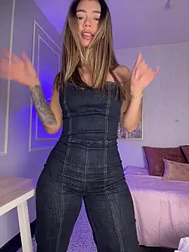 Snapshot of HoneyMollyX chatting on November 2025 01:00:02 PM HoneyMollyX online show from November 2025 01:00:02 PM