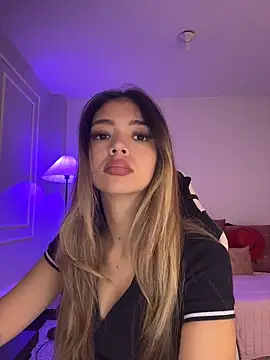 HoneyMollyX online show from February 2026 01:10:01 PM