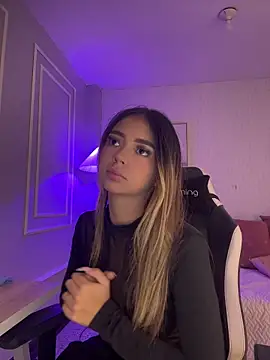 HoneyMollyX online show from January 2026 01:04:01 PM