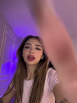 HoneyMollyX online show from January 2026 01:03:01 PM