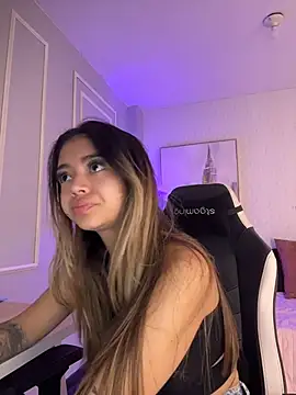 HoneyMollyX online show from February 2026 01:11:02 PM