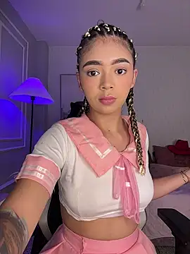 Snapshot of HoneyMollyX chatting on November 2025 01:00:02 PM HoneyMollyX online show from November 2025 01:00:02 PM