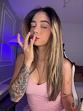 Snapshot of HoneyMollyX chatting on November 2025 01:00:02 PM HoneyMollyX online show from November 2025 01:00:02 PM