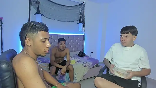 isaac master77 online show from November 2025 03:17:01 AM