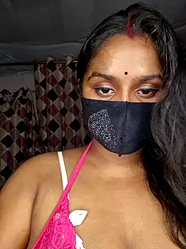 Sweet-Maddlina online show from April 2026 12:12:02 PM