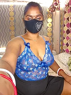 Snapshot of Sweet-Maddlina chatting on November 2025 05:56:01 AM Sweet-Maddlina online show from November 2025 05:56:01 AM