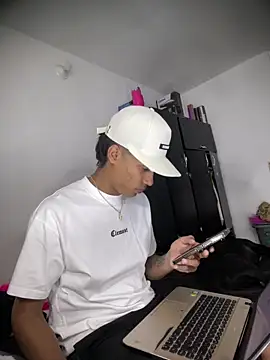 Gio 0324 online show from October 2025 11:25:01 PM