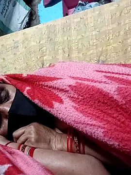 Snapshot of R_sehjal chatting on November 2025 09:53:01 PM R sehjal online show from November 2025 09:53:01 PM