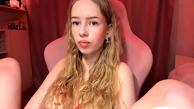 LunaCrave online show from February 2026 02:24:01 PM