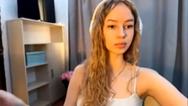 LunaCrave online show from November 2025 11:14:02 AM