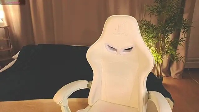 Rene Shine online show from March 2026 05:20:02 PM