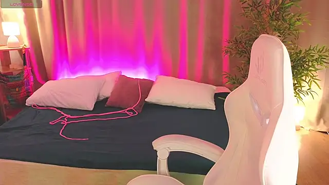 Rene Shine online show from March 2026 05:07:02 PM