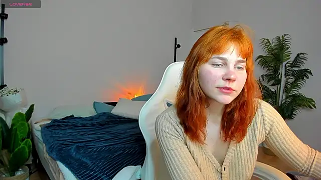 Snapshot of Rene_Shine chatting on February 2026 04:07:01 PM Rene Shine online show from February 2026 04:07:01 PM