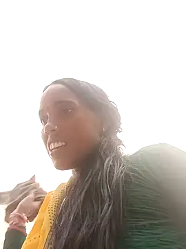 Snapshot of Cutsedi3 chatting on October 2025 11:42:02 AM Cutsedi3 online show from October 2025 11:42:02 AM