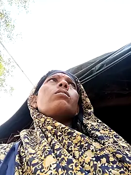 Snapshot of Cutsedi3 chatting on November 2025 11:15:01 AM Cutsedi3 online show from November 2025 11:15:01 AM