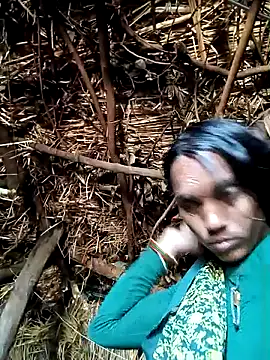 Snapshot of Cutsedi3 chatting on December 2025 06:56:01 AM Cutsedi3 online show from December 2025 06:56:01 AM