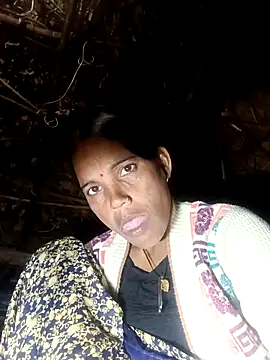 Cutsedi3 online show from October 2025 11:04:01 PM
