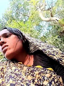 Cutsedi3 online show from October 2025 11:07:01 AM