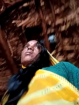 Snapshot of Cutsedi3 chatting on October 2025 10:38:01 AM Cutsedi3 online show from October 2025 10:38:01 AM