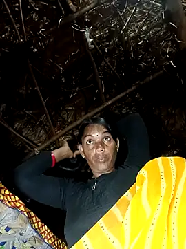 Snapshot of Cutsedi3 chatting on November 2025 09:51:01 PM Cutsedi3 online show from November 2025 09:51:01 PM