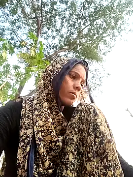 Snapshot of Cutsedi3 chatting on November 2025 10:59:01 AM Cutsedi3 online show from November 2025 10:59:01 AM