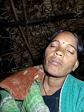 Snapshot of Cutsedi3 chatting on November 2025 11:05:01 PM Cutsedi3 online show from November 2025 11:05:01 PM