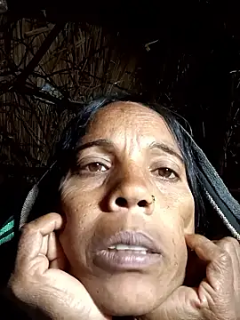 Snapshot of Cutsedi3 chatting on November 2025 11:48:02 PM Cutsedi3 online show from November 2025 11:48:02 PM