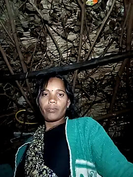 Snapshot of Cutsedi3 chatting on December 2025 09:47:02 PM Cutsedi3 online show from December 2025 09:47:02 PM