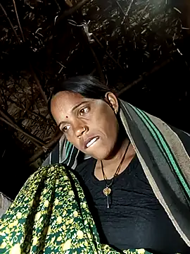 Snapshot of Cutsedi3 chatting on November 2025 10:14:01 PM Cutsedi3 online show from November 2025 10:14:01 PM