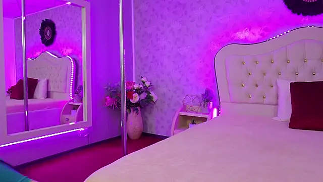 YaraXCox online show from February 2026 12:05:02 PM