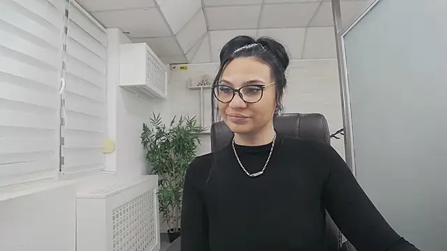 YaraXCox online show from April 2026 03:37:01 AM