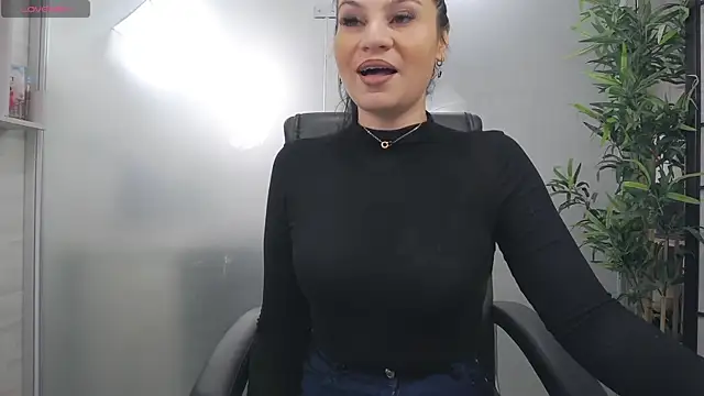 YaraXCox online show from January 2026 05:22:02 AM