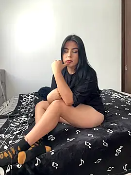 Snapshot of Sienna_LaCroixx chatting on October 2025 07:44:02 PM Sienna LaCroixx online show from October 2025 07:44:02 PM