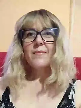 Amelialove42 online show from May 2026 01:09:01 PM