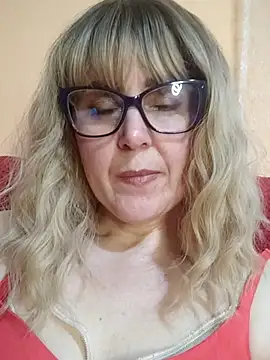 Amelialove42 online show from May 2026 04:32:02 PM