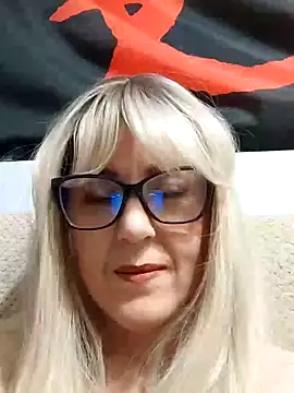 Amelialove42 online show from December 2025 06:01:02 PM