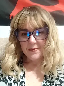 Amelialove42 online show from April 2026 07:40:02 PM