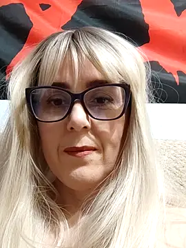 Amelialove42 online show from December 2025 02:41:01 PM