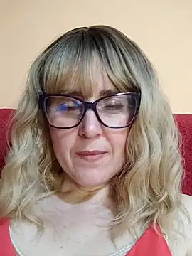 Amelialove42 online show from May 2026 06:10:01 PM