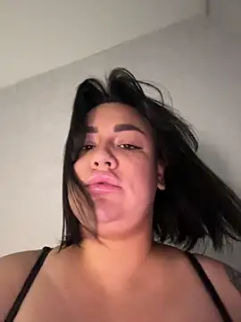 SwittieKendra online show from November 2025 06:05:01 AM