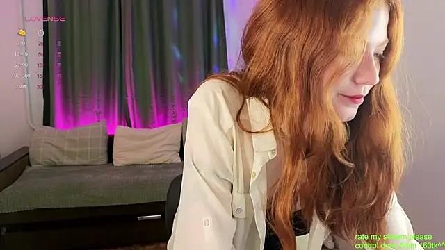 Snapshot of GingerCute chatting on November 2025 08:18:02 AM GingerCute online show from November 2025 08:18:02 AM