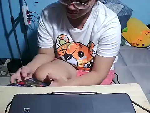 PussyCherry online show from January 2026 01:01:01 AM