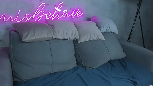 Renesmy Black online show from March 2026 11:48:02 PM